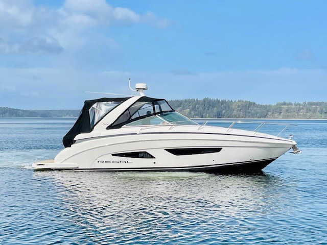 33' Regal PARADOCS