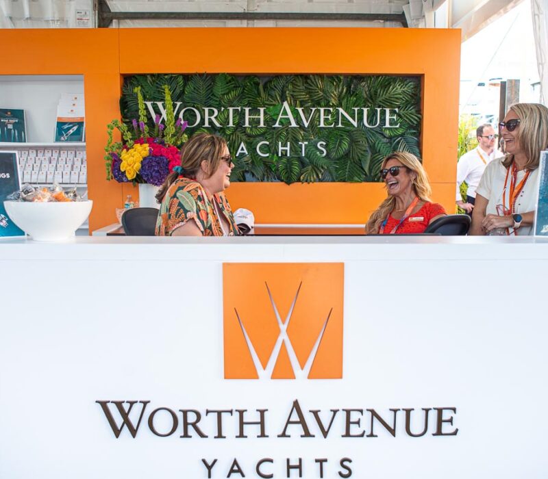 19_Worth Avenue Yachts Staff Team Approach