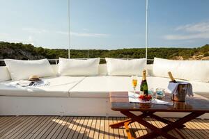 Flybridge