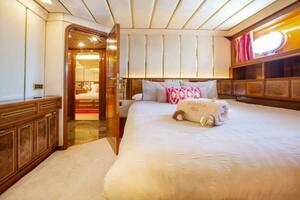 Port Queen Stateroom