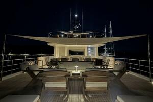 Upper Deck Lounge