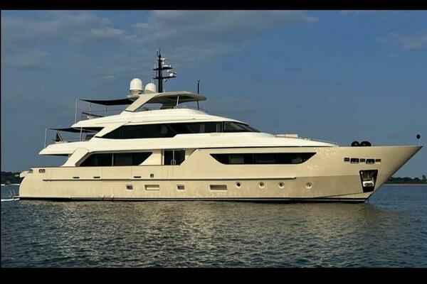 126' Sanlorenzo