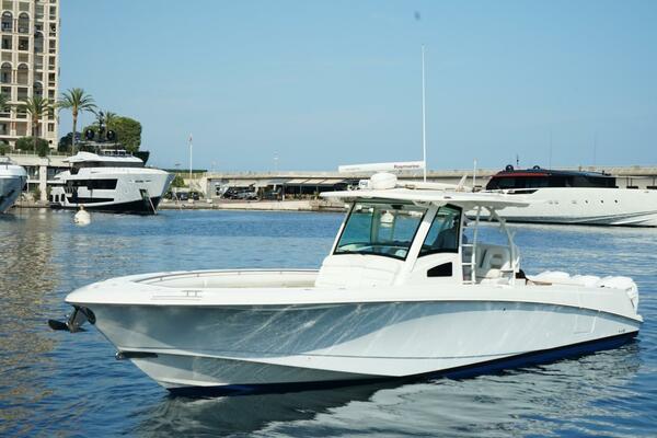 37' BOSTON WHALER BOATS