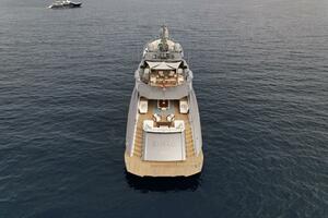 Aerial Stern Profile
