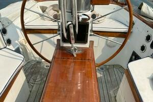 Cockpit Table