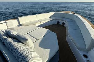 Bow Lounge 