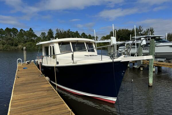 34' Mainship