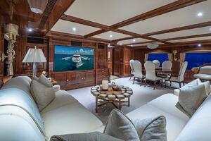 Full Beam Skylounge