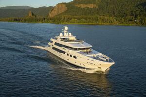 SILVER LINING yacht for sale