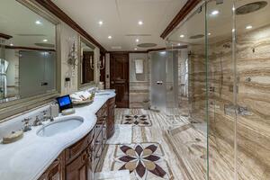 Owner His and Her Ensuite