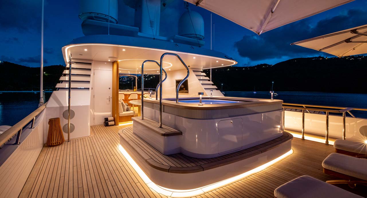 BROADWATER - 182' Feadship 1994/2020 Jacuzzi