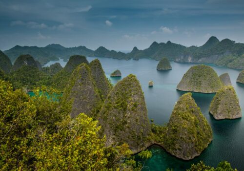 Indonesia yacht charter, luxury yacht charter Indonesia, yacht rental Indonesia, Bali yacht charter, Komodo yacht charter, Raja Ampat yacht charter, private yacht charter Indonesia, Indonesia sailing trip, yacht charter Bali, yacht rental Bali, yacht charter Komodo.