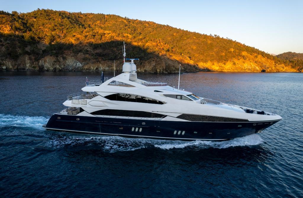 MAMMI MAMMI yacht sold by Shannon McCoy 120 Sunseeker