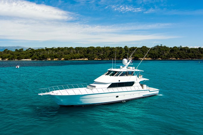 HATTERAS - 86 Convertible
