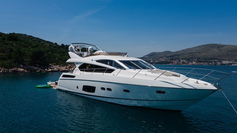 SUNSEEKER - Manhattan 63