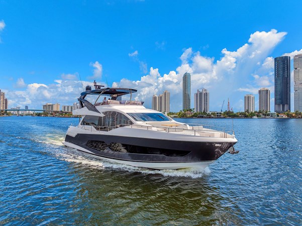 SUNSEEKER - 76 Yacht
