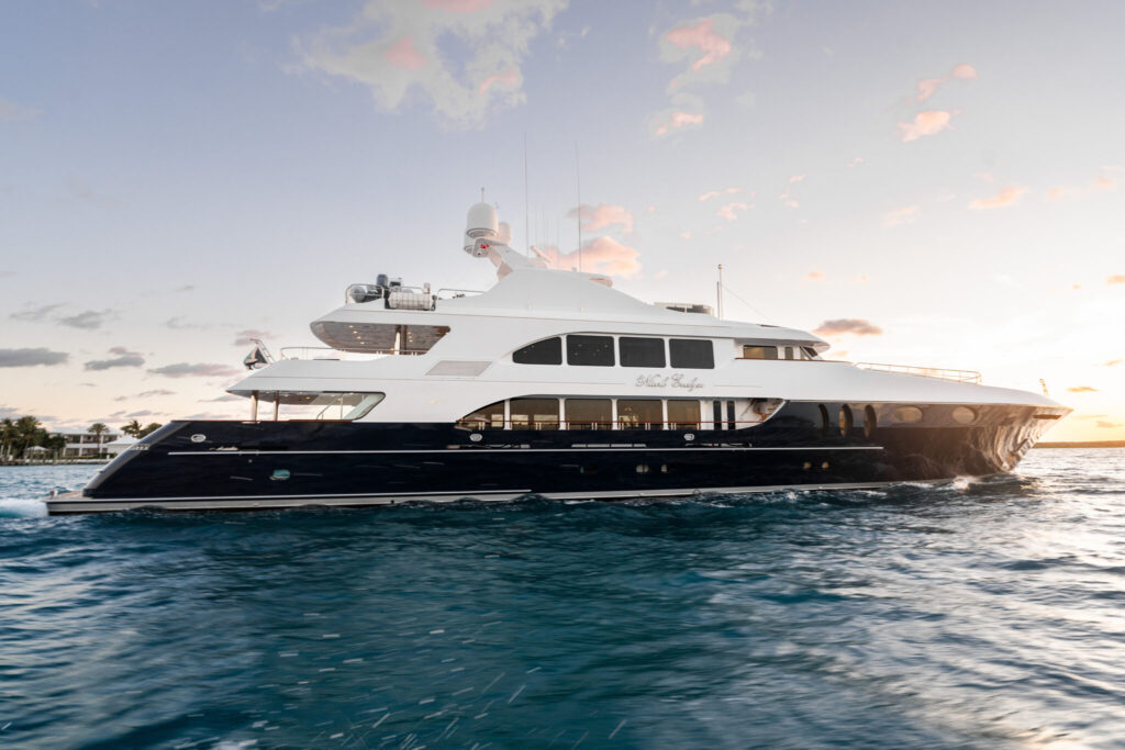 NICOLE EVELYN 157' Trinity 2005.2024 profile