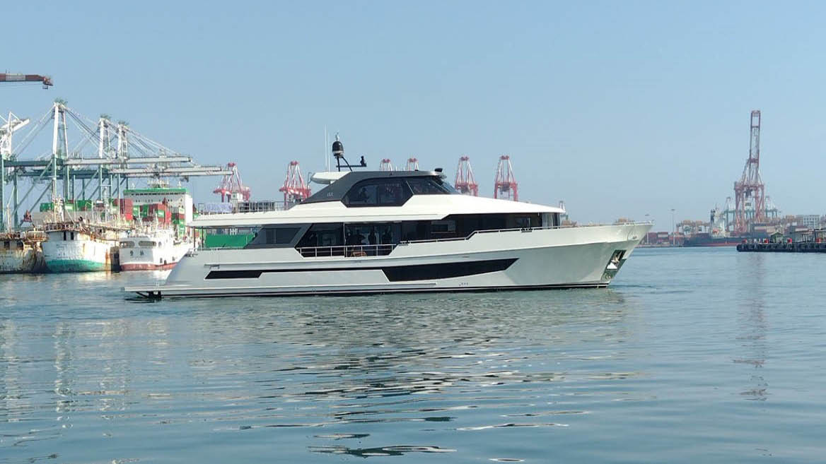 OA 32L 106' Ocean Alexander 2023 Profile