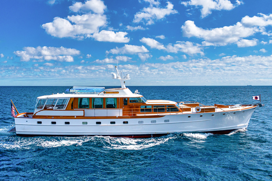 WISHING STAR - 84' Trumpy Classic 1963/1999